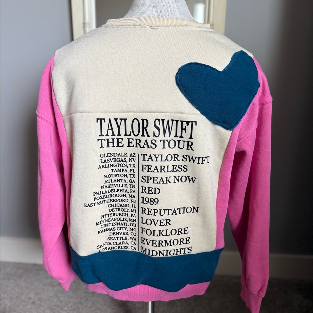 Taylor Swift Reworked Colorblock Sweater with heart patchwork size large - Picture 7 of 9